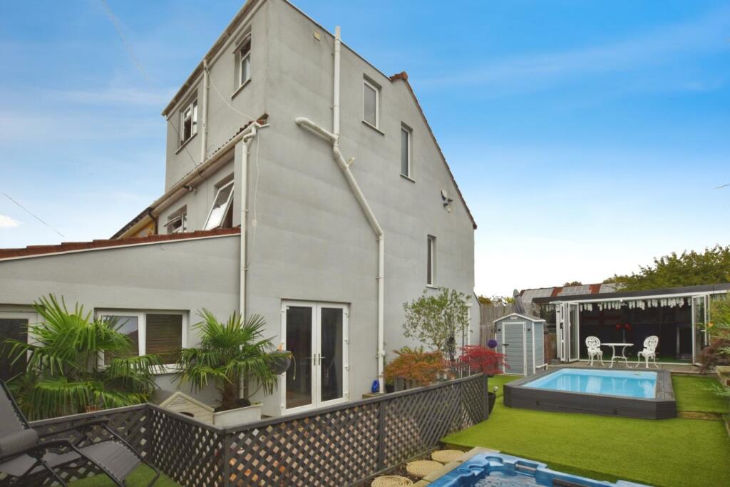 Additional image 22 of Wharnecliffe Gardens, Bristol