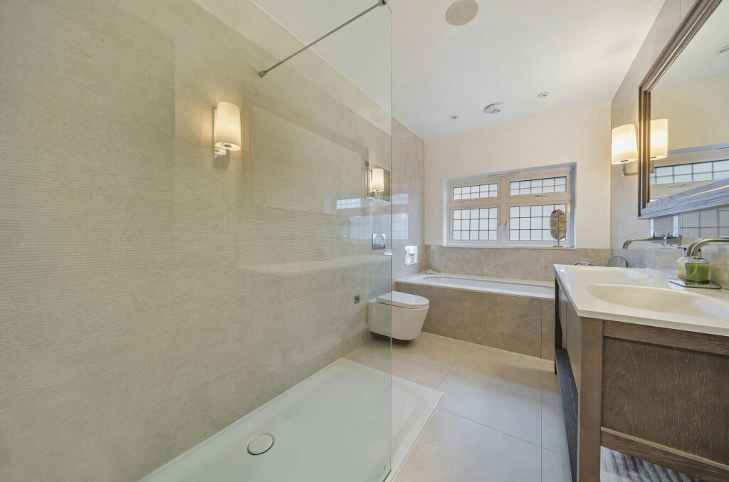 Additional image 34 of Sutherland Avenue, Petts Wood, BR5