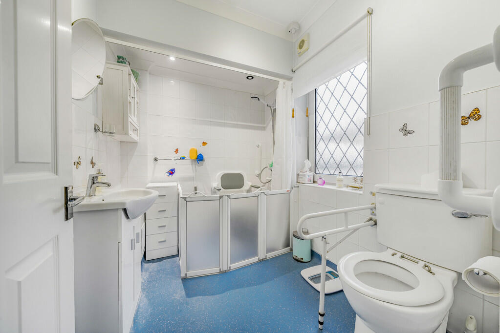 Additional image 12 of Knoll Rise, Orpington