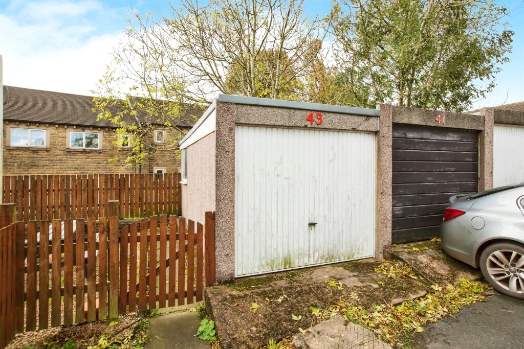 Additional image 12 of Longhouse Drive, Denholme, Bradford