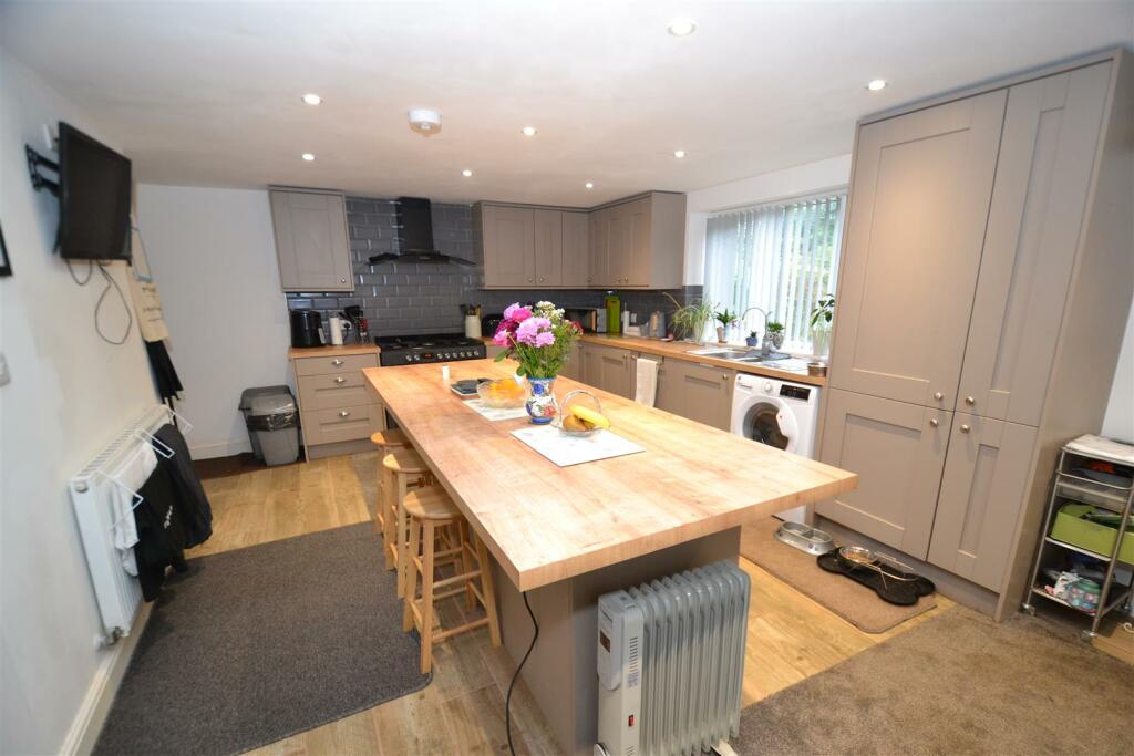 Additional image 10 of Ford Hill, Queensbury, Bradford