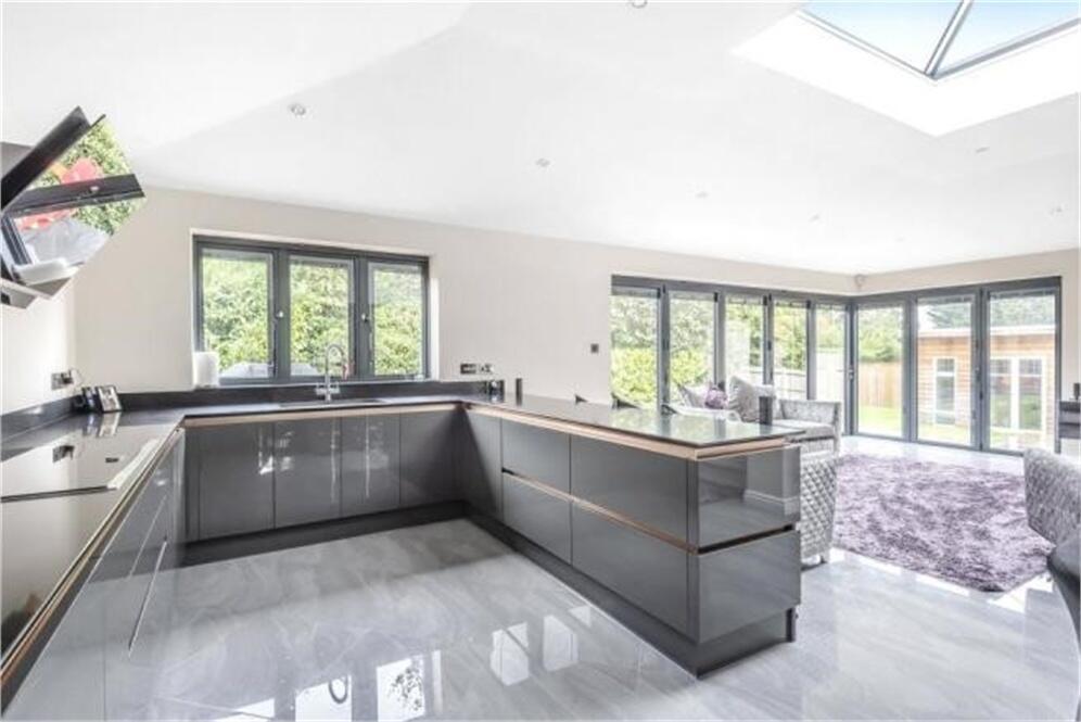 Additional image 8 of Speldhurst Close, Bromley, BR2