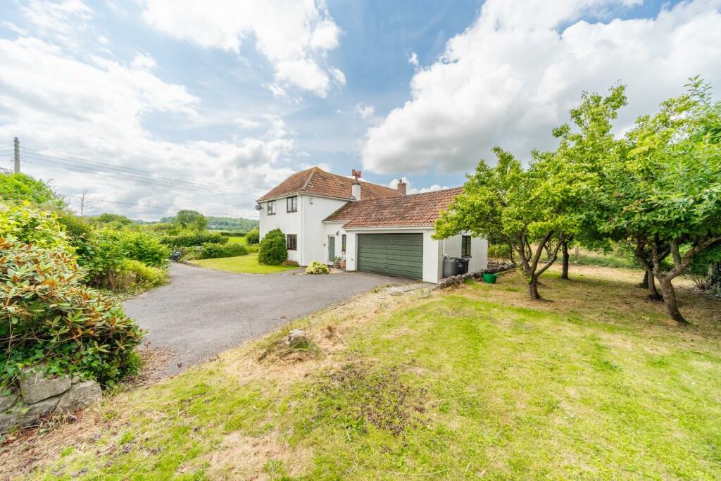 Additional image 19 of Charming cottage situated within 1/3 of an acre on the fringes of Claverham