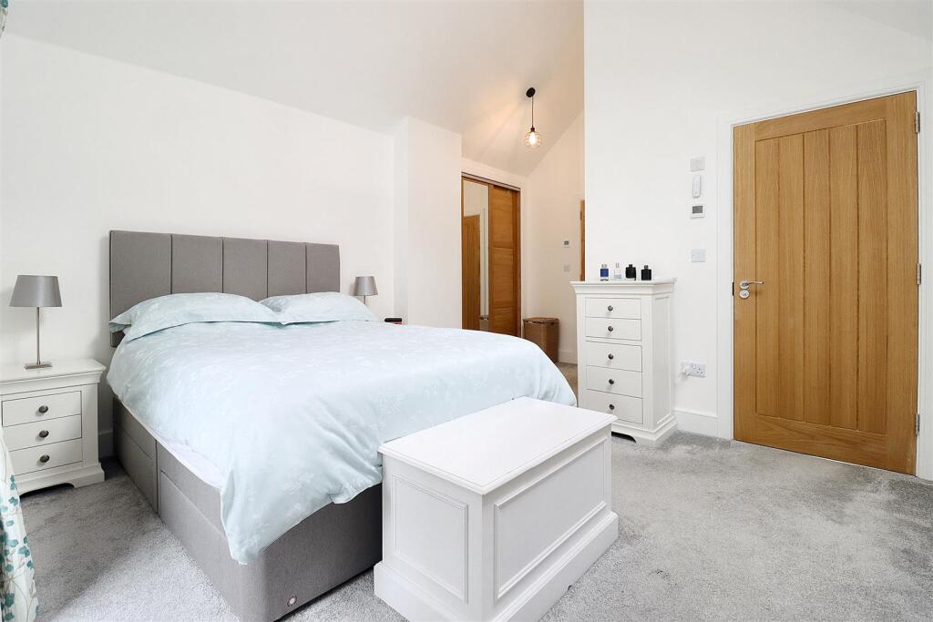 Additional image 7 of Beautifully converted barn in East Clevedon