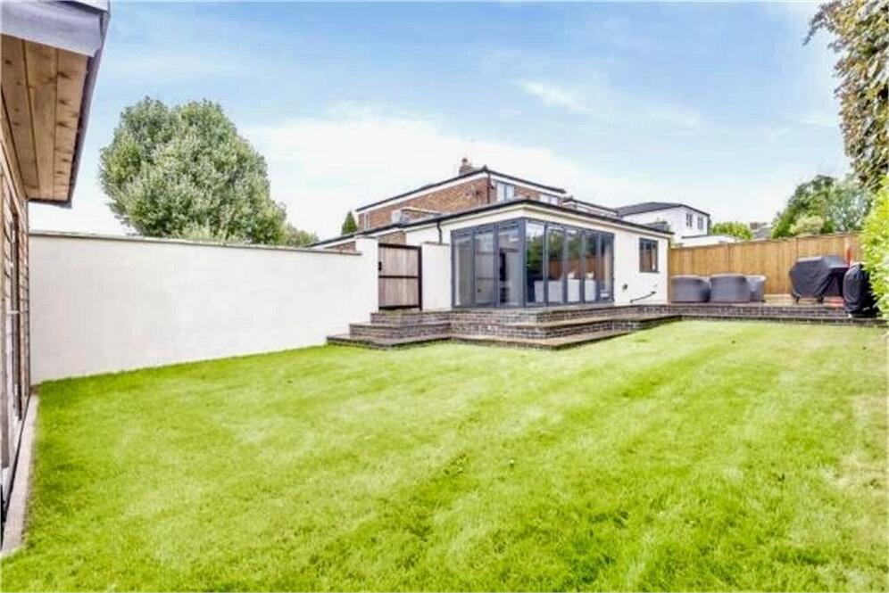 Additional image 10 of Speldhurst Close, Bromley, BR2