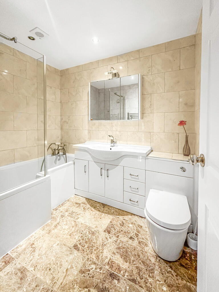 Additional image 16 of Merewood Close, Bromley, BR1 2AN