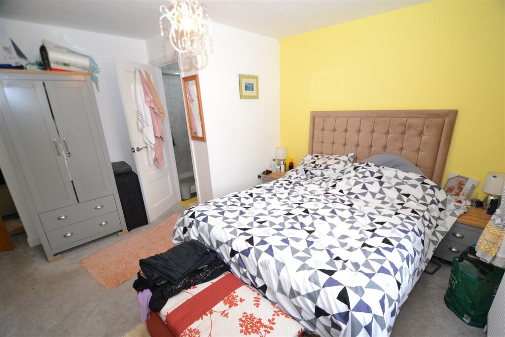 Additional image 18 of Ford Hill, Queensbury, Bradford