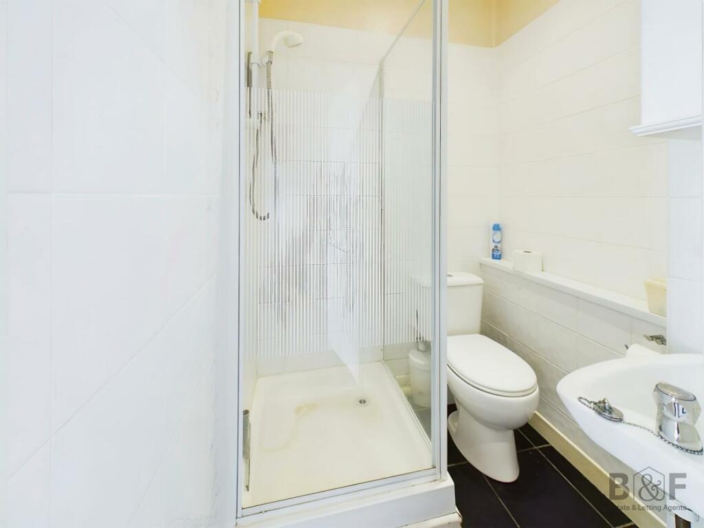 Additional image 11 of Kingsway, St. George