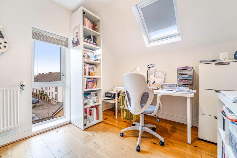 Additional image 20 of Bowen Road, Locking Parklands - HIGH STANDARD HOME