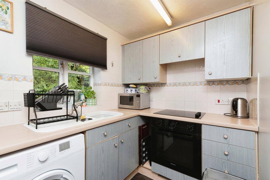 Additional image 6 of Fox Close, St. Annes Park, Bristol