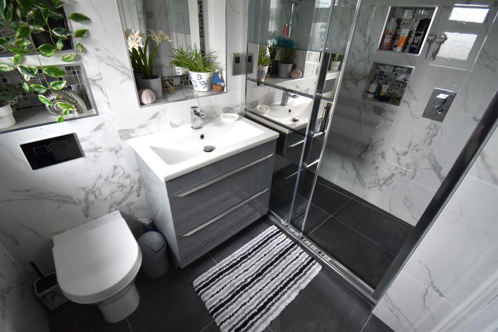 Additional image 19 of Beautifully Presented & Largely Extended 5 Bed Semi With S/Facing gdn