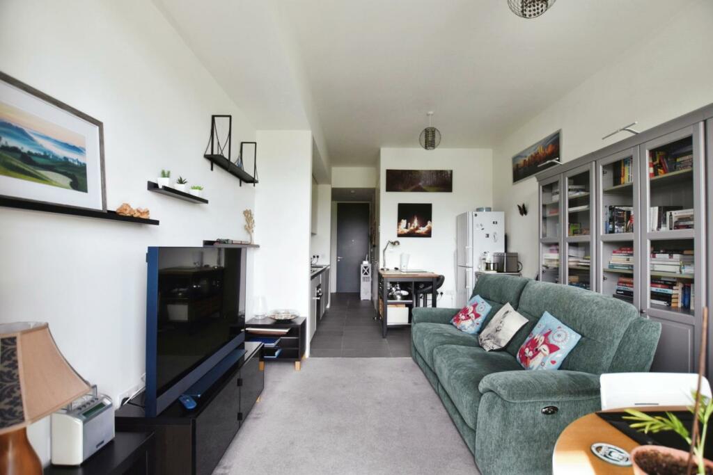 Additional image 4 of Lake Shore Drive, Bristol