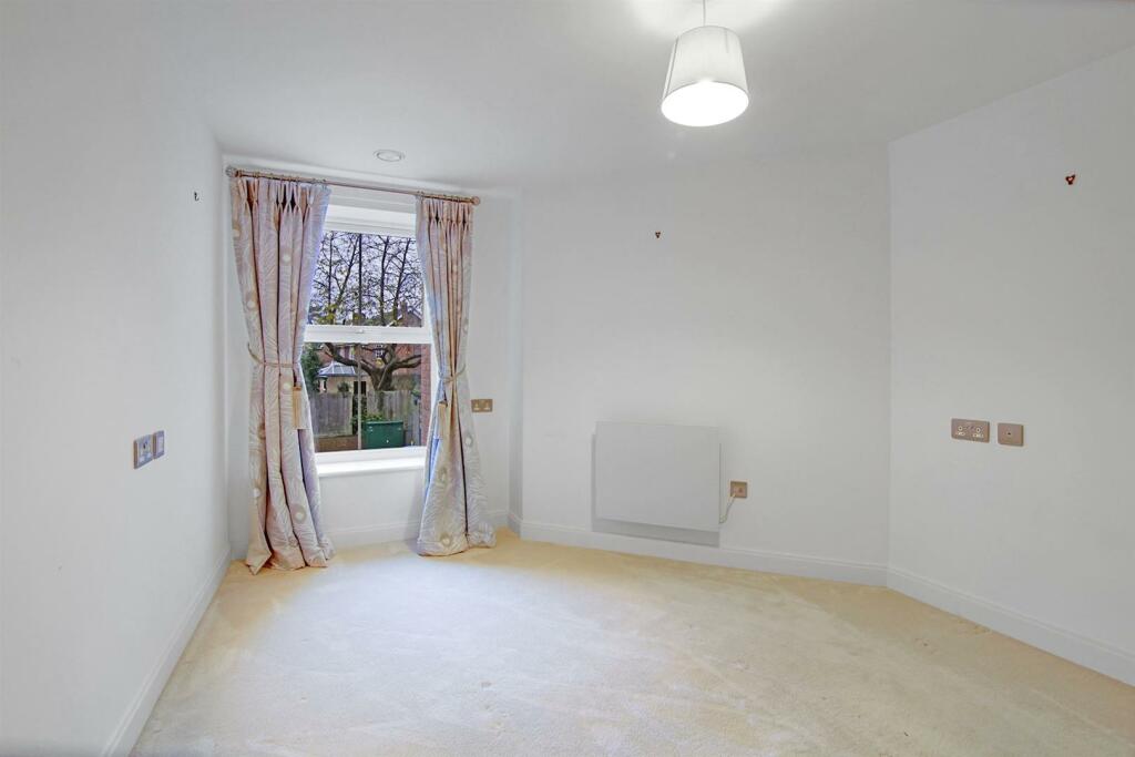 Additional image 12 of Manor Park Road, Chislehurst
