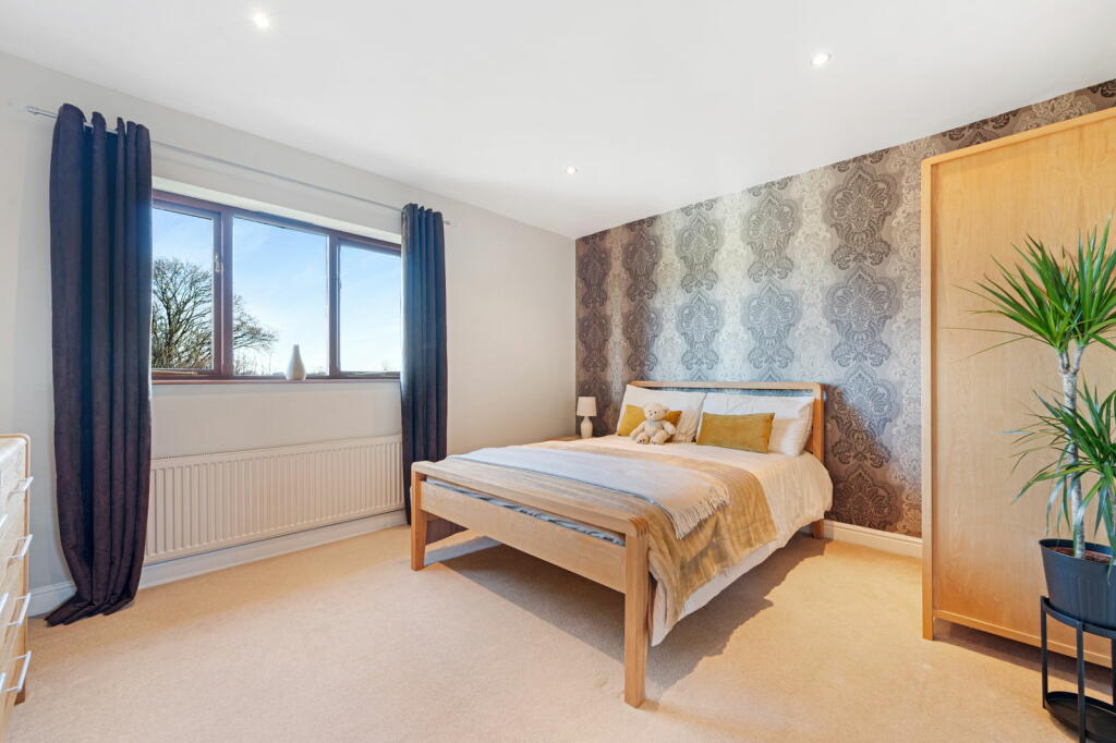Additional image 22 of Latham Lane, Gomersal, Cleckheaton, BD19