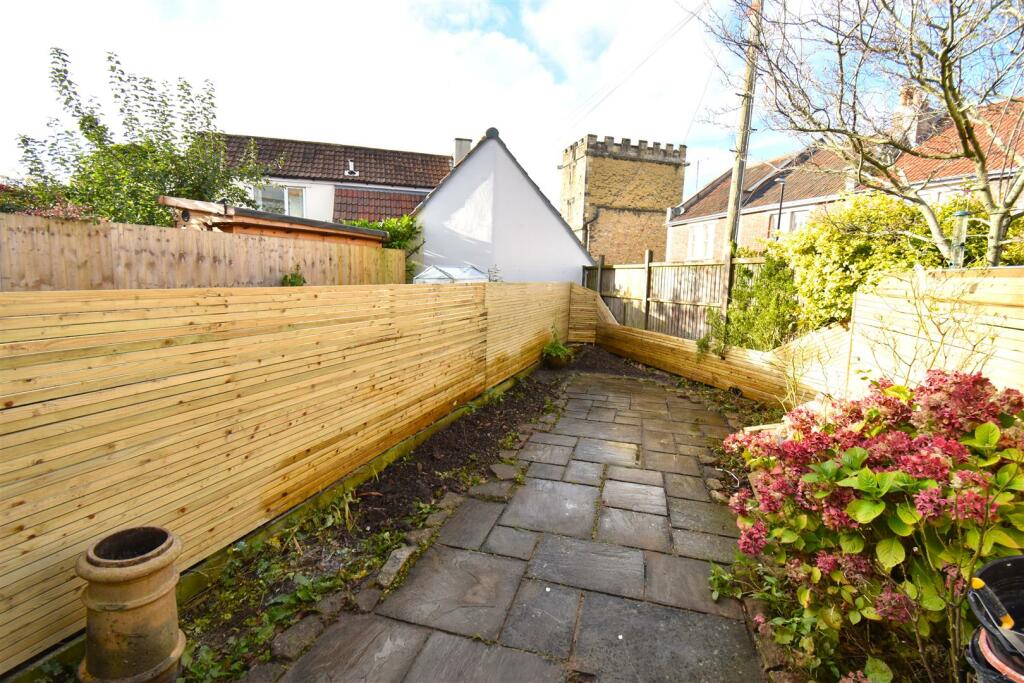 Additional image 18 of Beautiful Refurbished Cottage Set In The Heart Of Westbury Village