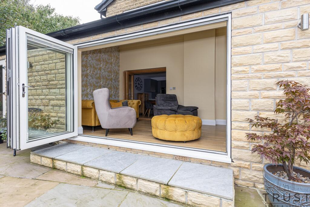 Additional image 19 of Manor Park Gardens, Gomersal BD19 4BA