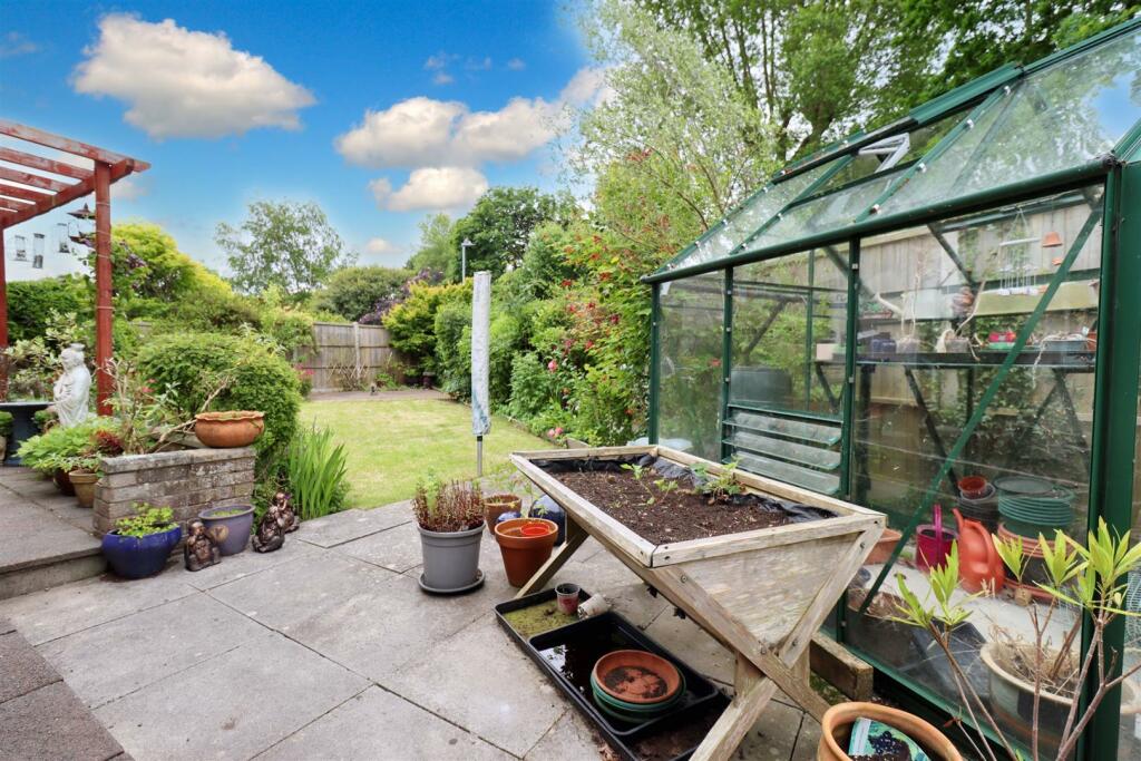 Additional image 11 of Position close to Clevedon Town Centre