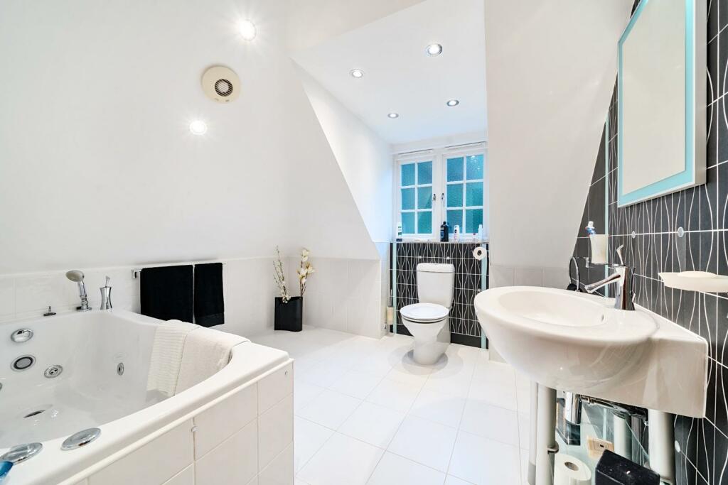 Additional image 14 of Pine Glade, Orpington