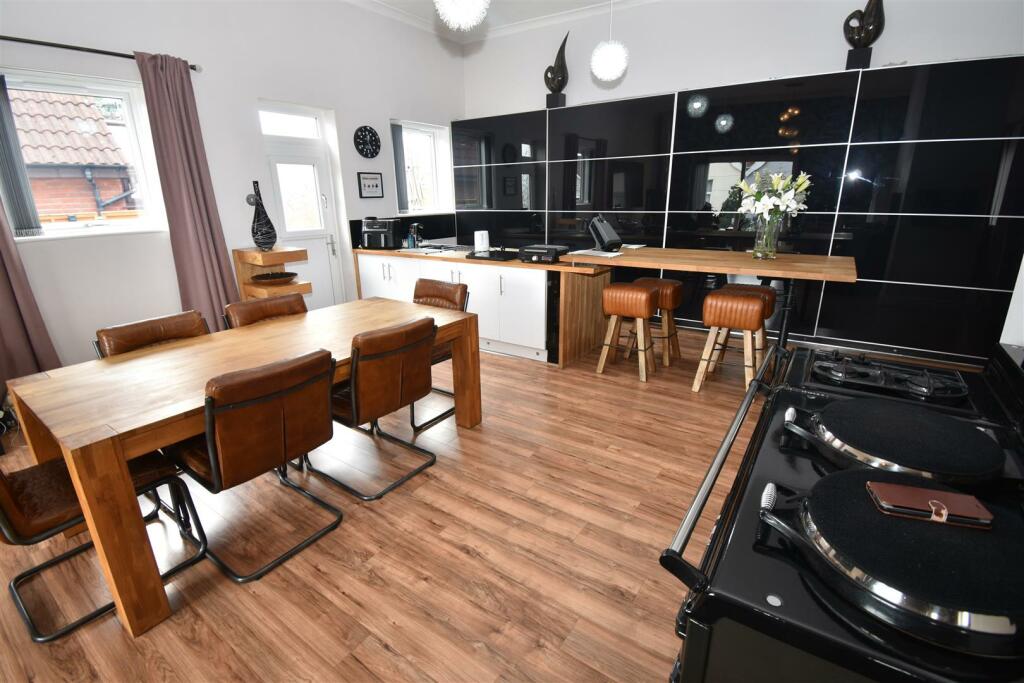 Additional image 5 of Springfield Road, Pill.