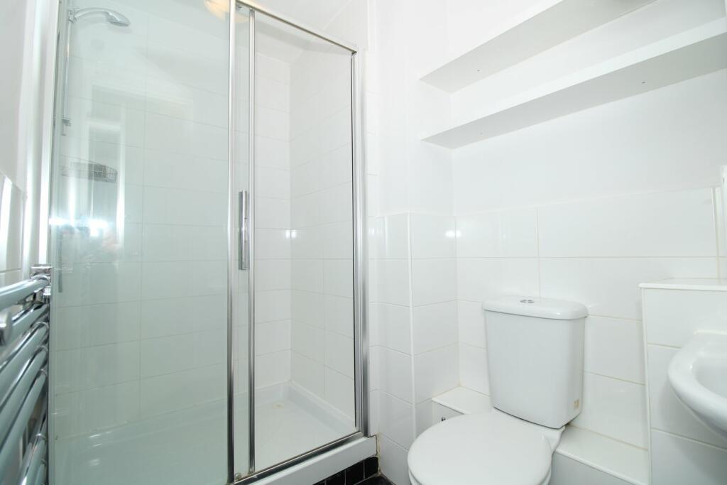 Additional image 9 of Bromley Road, Beckenham, BR3