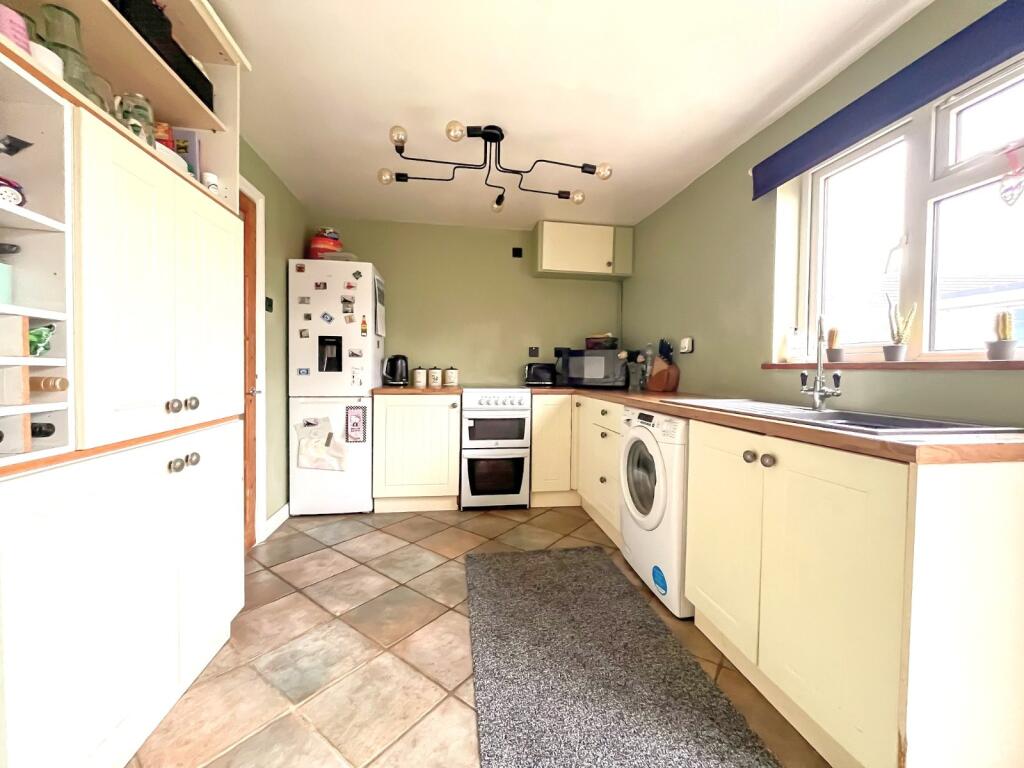 Additional image 5 of Valleyway Road, Nailsea, North Somerset, BS48