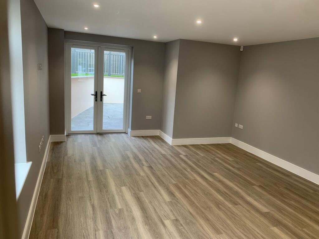 Additional image 3 of 2 Bromley Avenue, Bromley, BR1