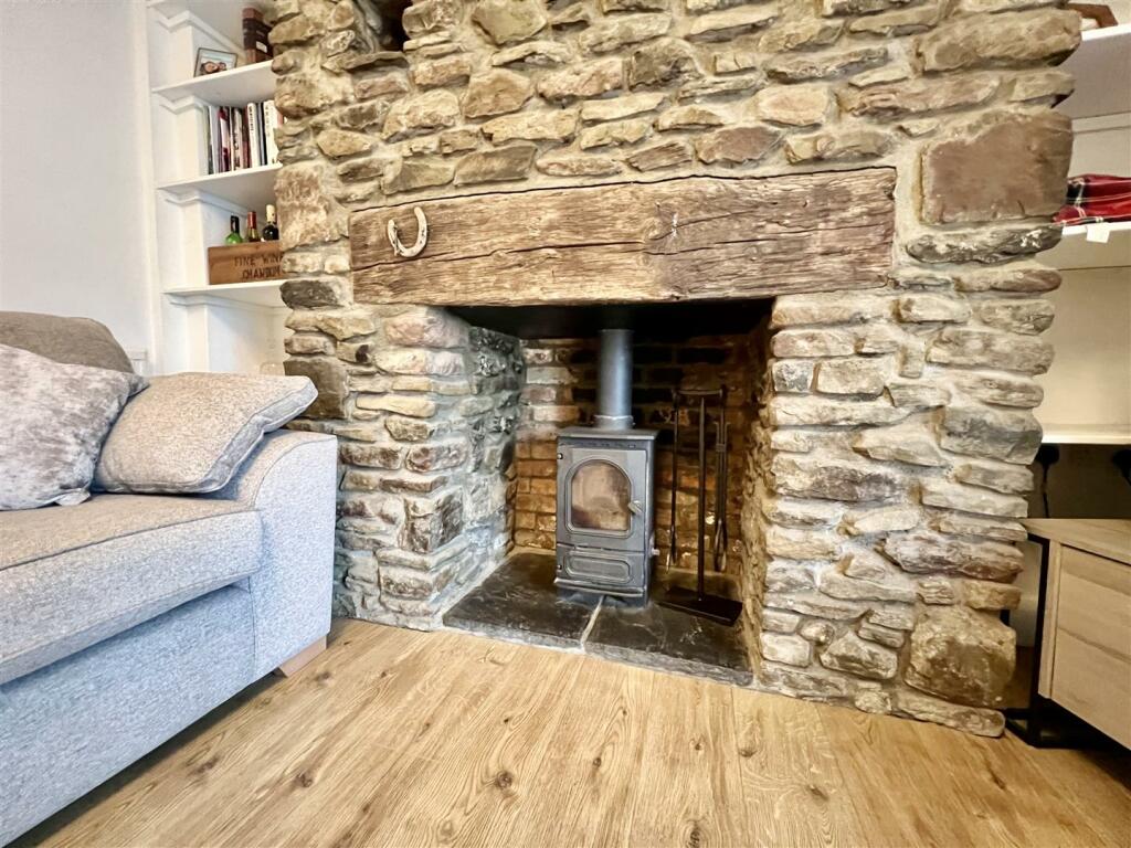 Additional image 15 of Charming Cottage close to amenities