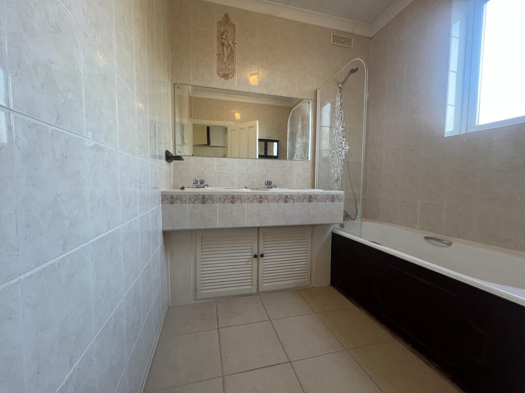 Additional image 7 of Harwood Avenue, Bromley, Kent, BR1