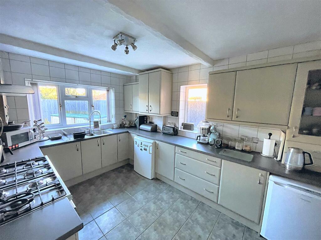 Additional image 3 of Dean Close, Worle, Weston super Mare