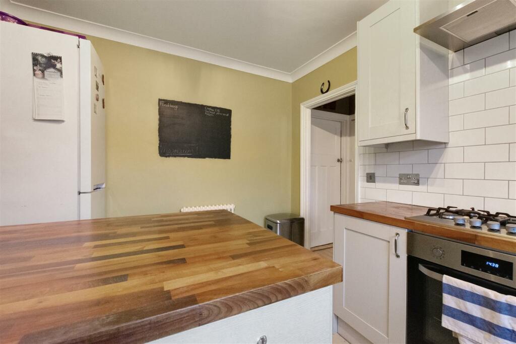 Additional image 13 of Cleave Avenue, Farnborough