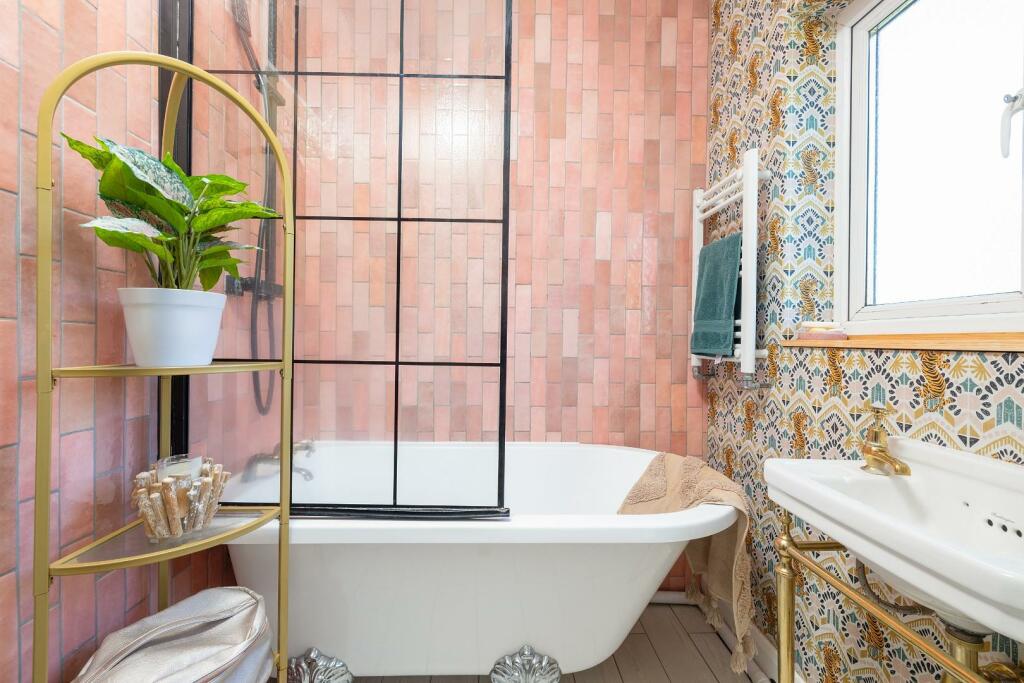 Additional image 24 of Newbridge Road, St Annes