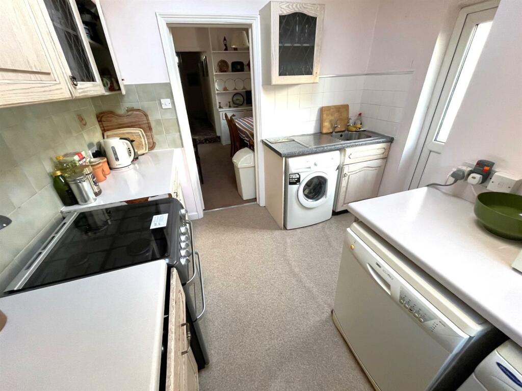 Additional image 7 of Howard Road, Westbury Park