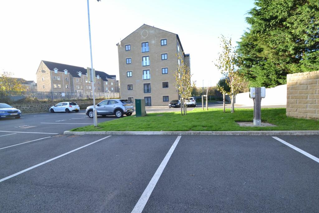 Additional image 13 of Waterside View, 1023 Harrogate Road, Apperley Bridge,