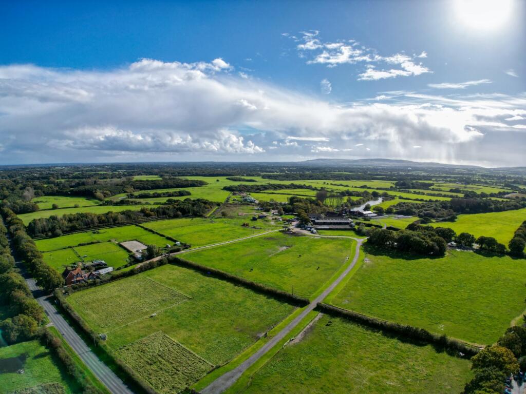 Additional image 12 of Tom Thumb Barn, Lewes Road, Laughton
