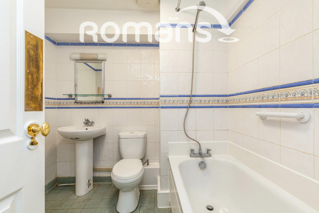 Additional image 5 of High Street, Winterbourne