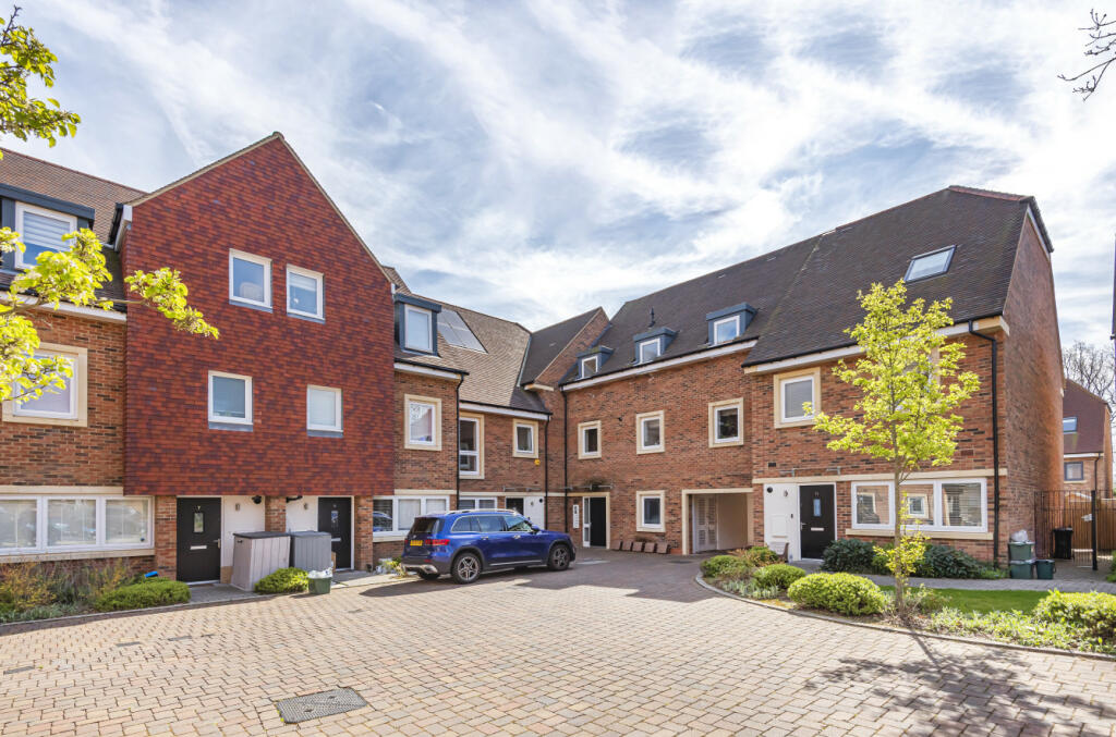 Additional image 11 of Ash Tree Close, Farnborough, Orpington, Kent, BR6