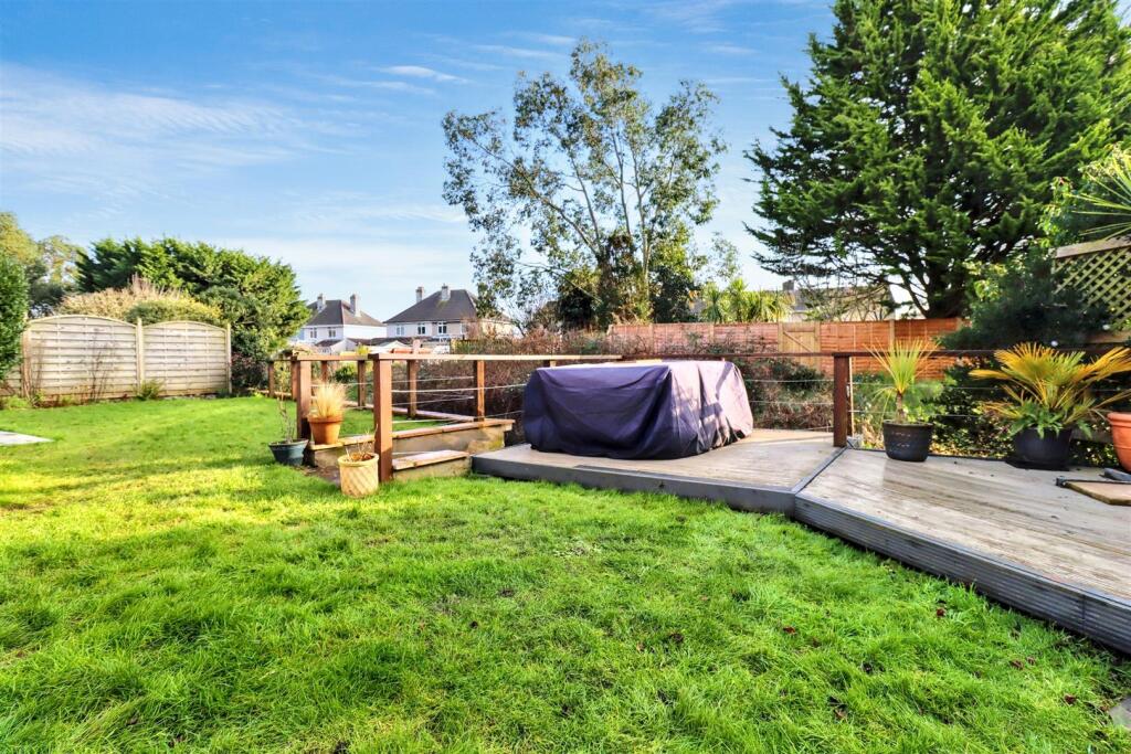 Additional image 15 of Perfectly placed between Clevedon Town Centre and Seafront