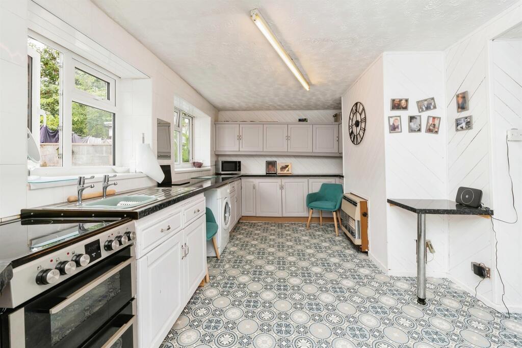 Additional image 4 of Queens Road, Warmley, Bristol