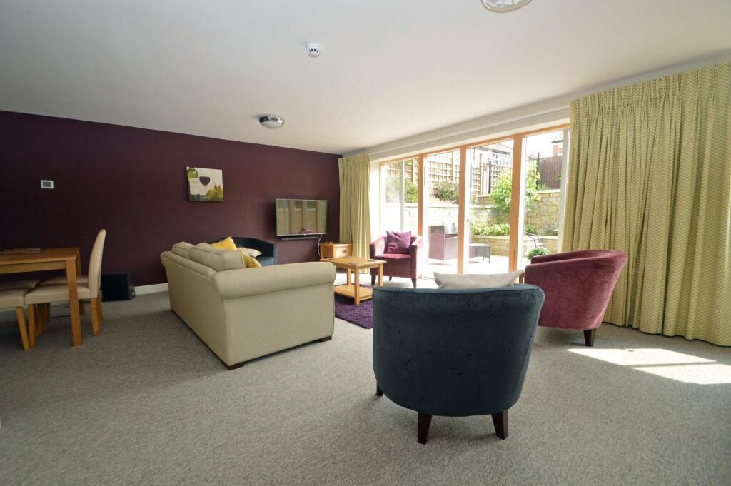 Additional image 11 of Retirement apartment just a stone's throw from the shops in Yatton