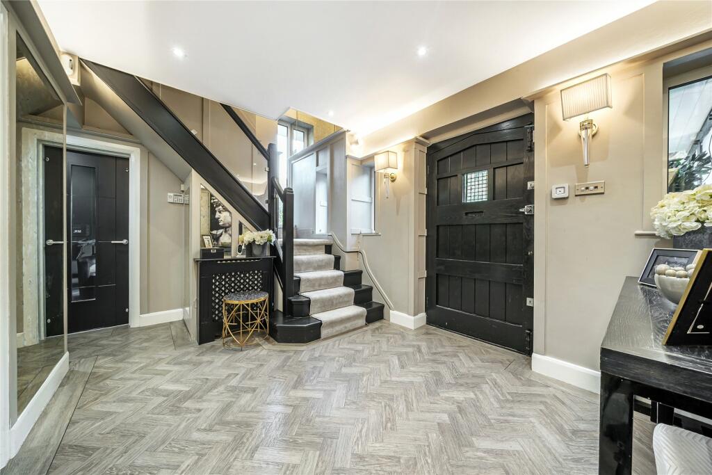 Additional image 4 of Hollydale Drive, Bromley