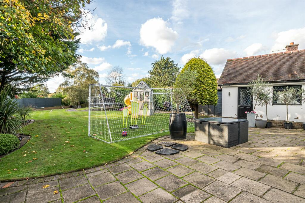 Additional image 23 of Hollydale Drive, Bromley