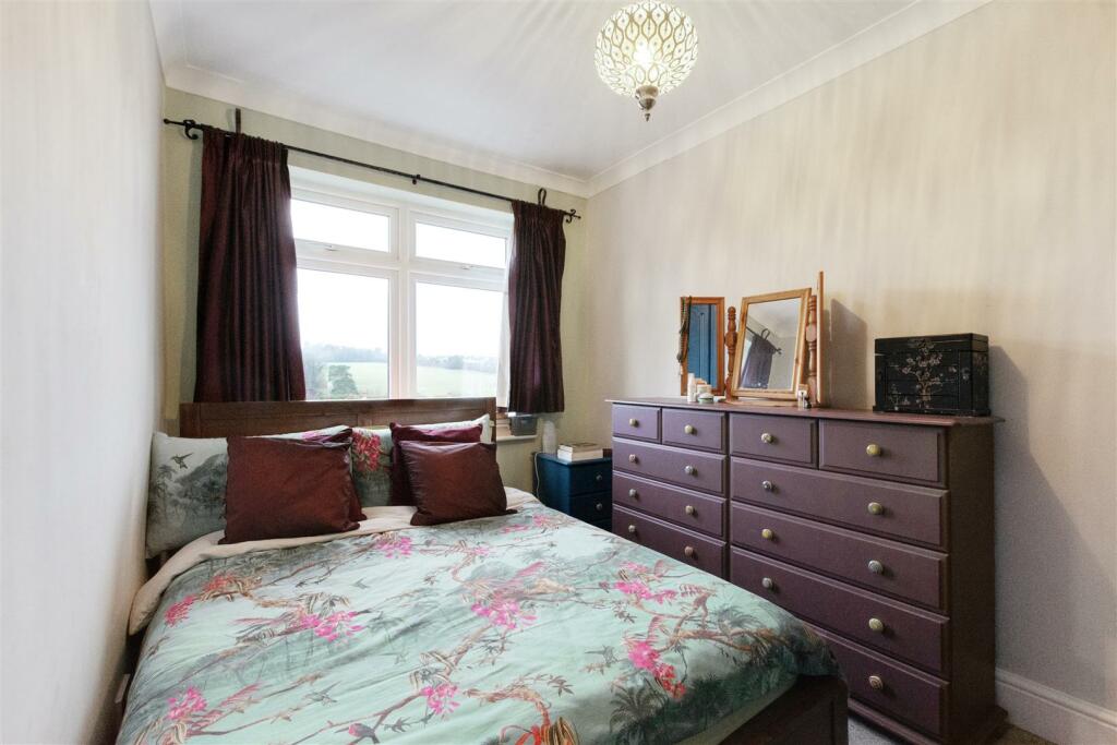 Additional image 9 of Cleave Avenue, Farnborough