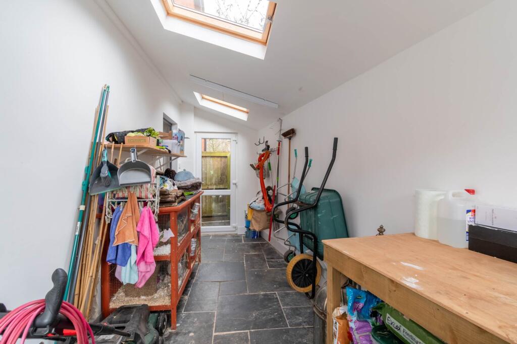 Additional image 27 of 32 Winstones Road