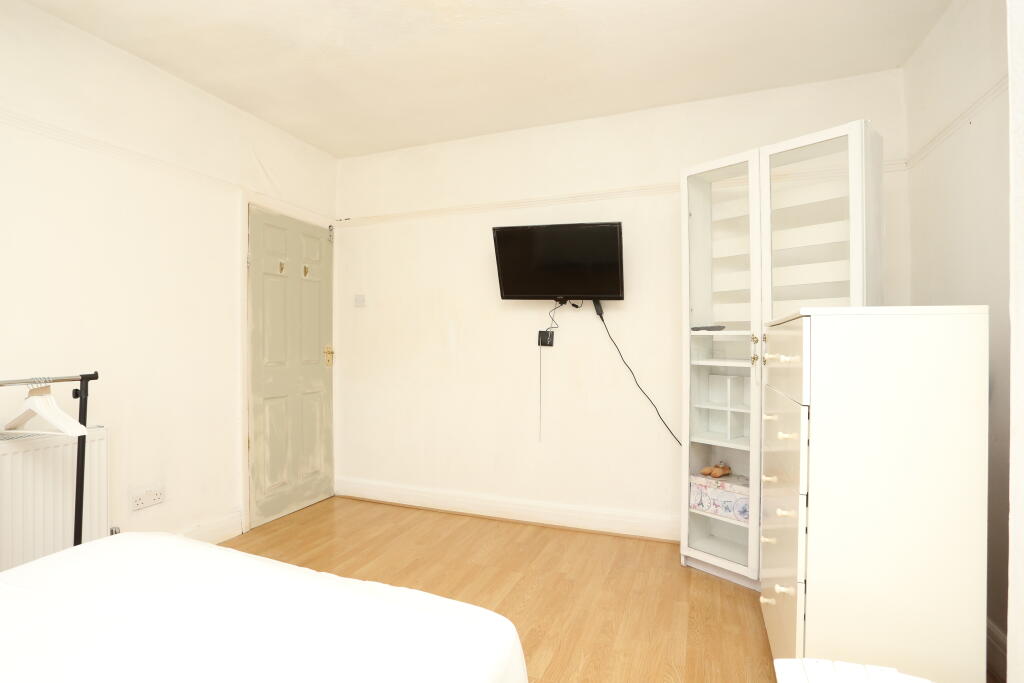 Additional image 19 of Ridgeway Drive, Bromley, BR1