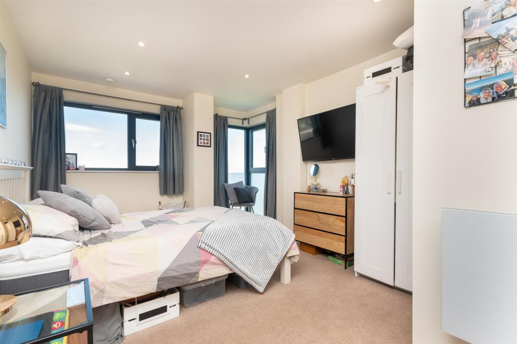 Additional image 8 of Azalea Drive, Swanley, Kent