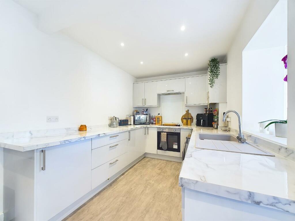 Additional image 5 of Beauvais Drive, Riddlesden, Keighley