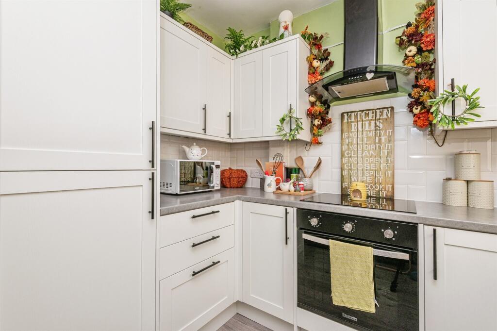 Additional image 6 of Park House Grove, Low Moor, Bradford