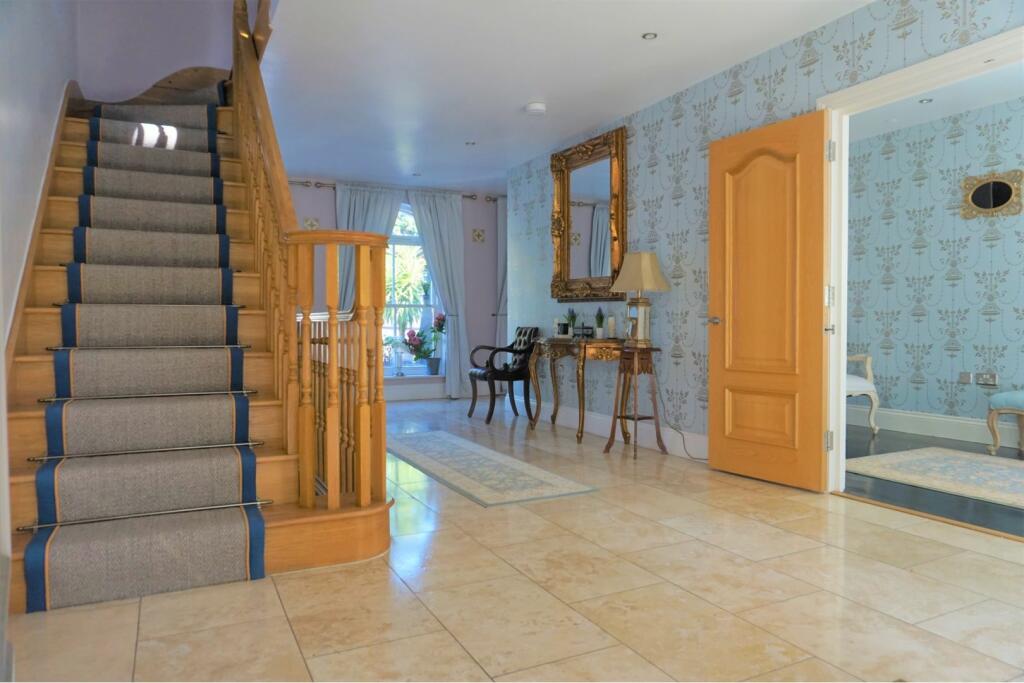 Additional image 30 of Susan Wood, chislehurst, BR7