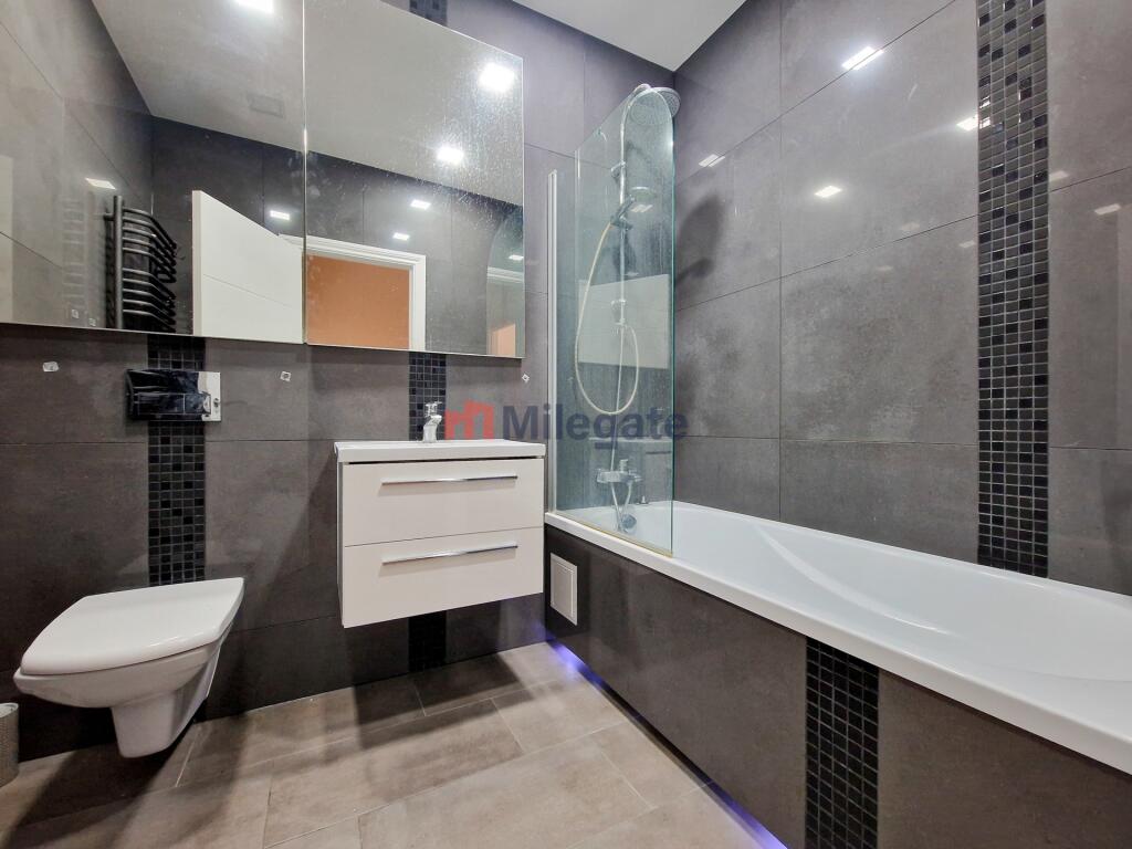 Additional image 6 of Elmfield Road, Bromley, BR1