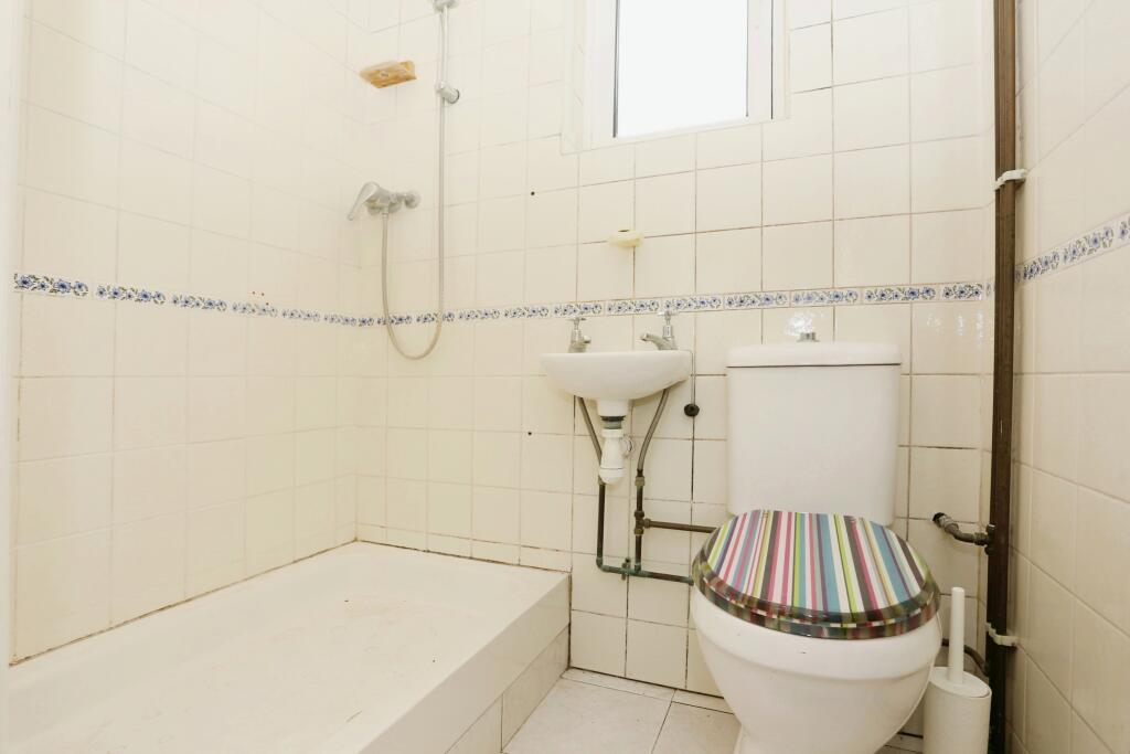 Additional image 7 of Holbrook Way, Bromley, BR2